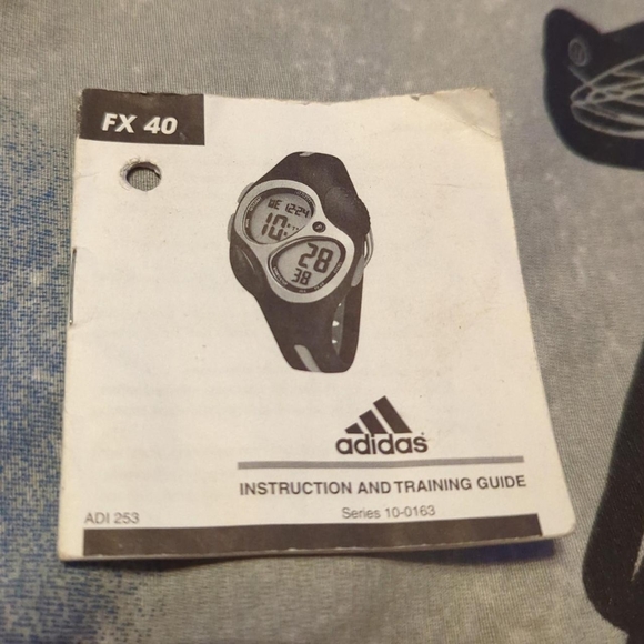 Vintage Y2K Adidas FX 40 black and grey sport watch - Picture 4 of 4